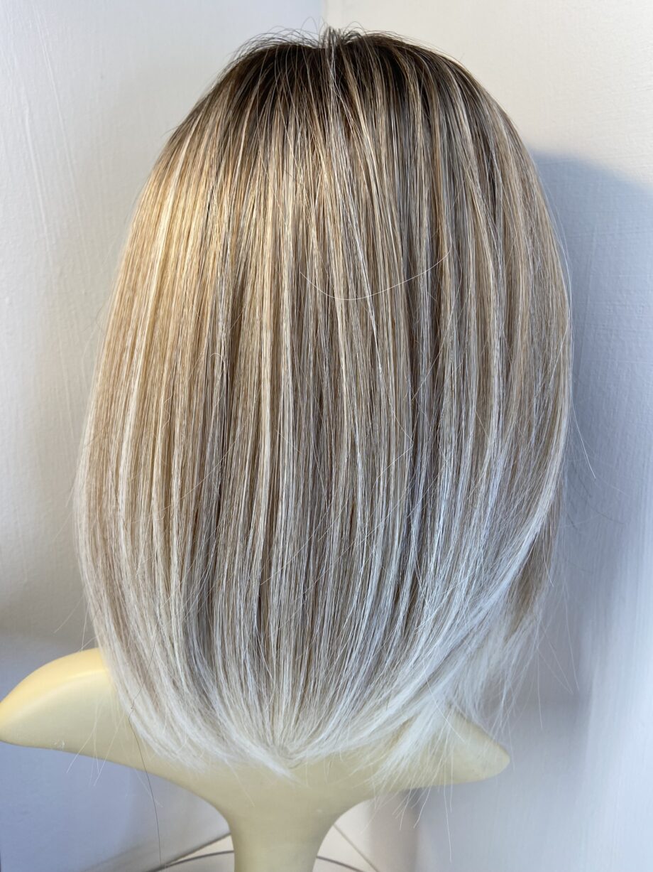 New rooted light blonde/ pink wig. Bpins660