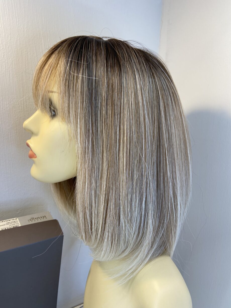 New rooted light blonde/ pink wig. Bpins660
