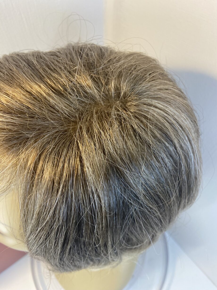 Blonde rooted modern wig. Bblmw666