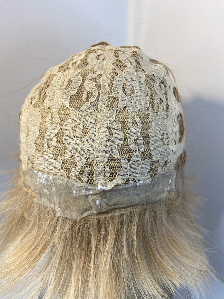 Blonde stylish Bob. Blss836