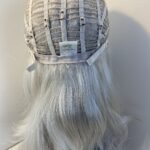 Stunning silver white long wig. Whlw107
