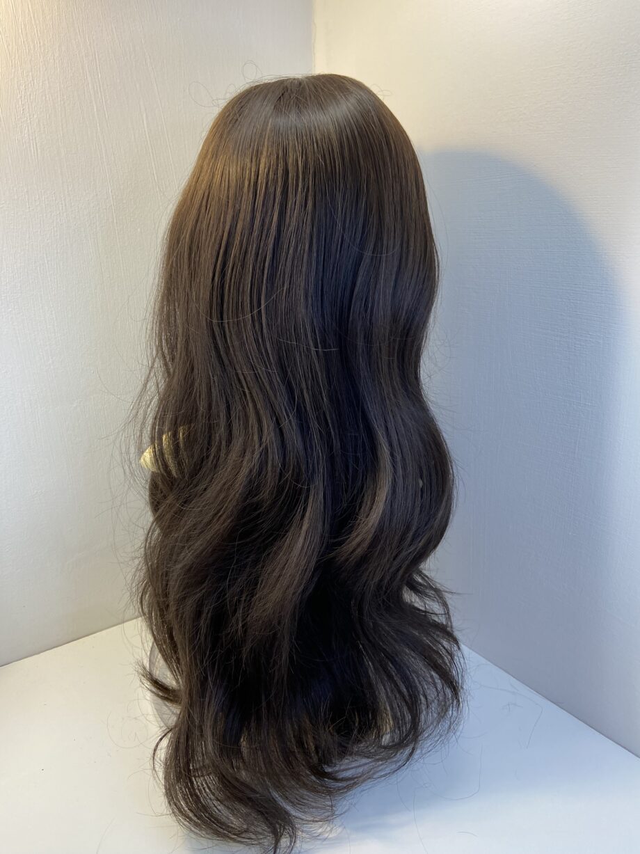 Extra long brown wavy wig. Brlw110