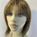 Stylish brown highlighted wig. Brms112