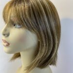 Stylish brown highlighted wig. Brms112