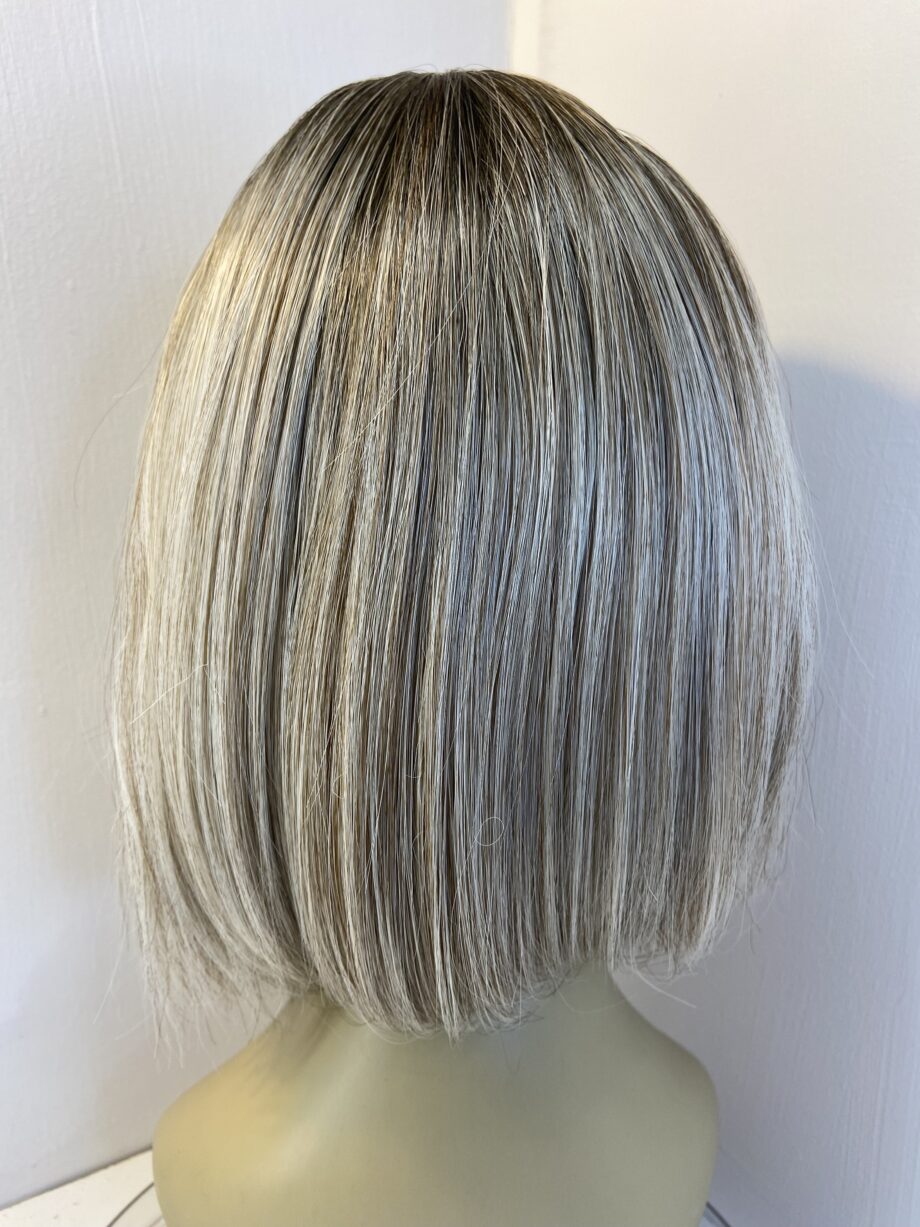 Beautiful blonde wig. Blms115