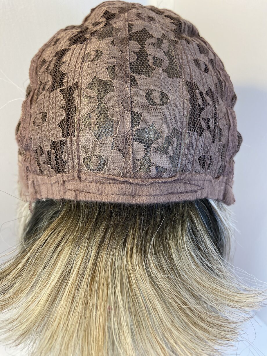 Beautiful blonde wig. Blms115