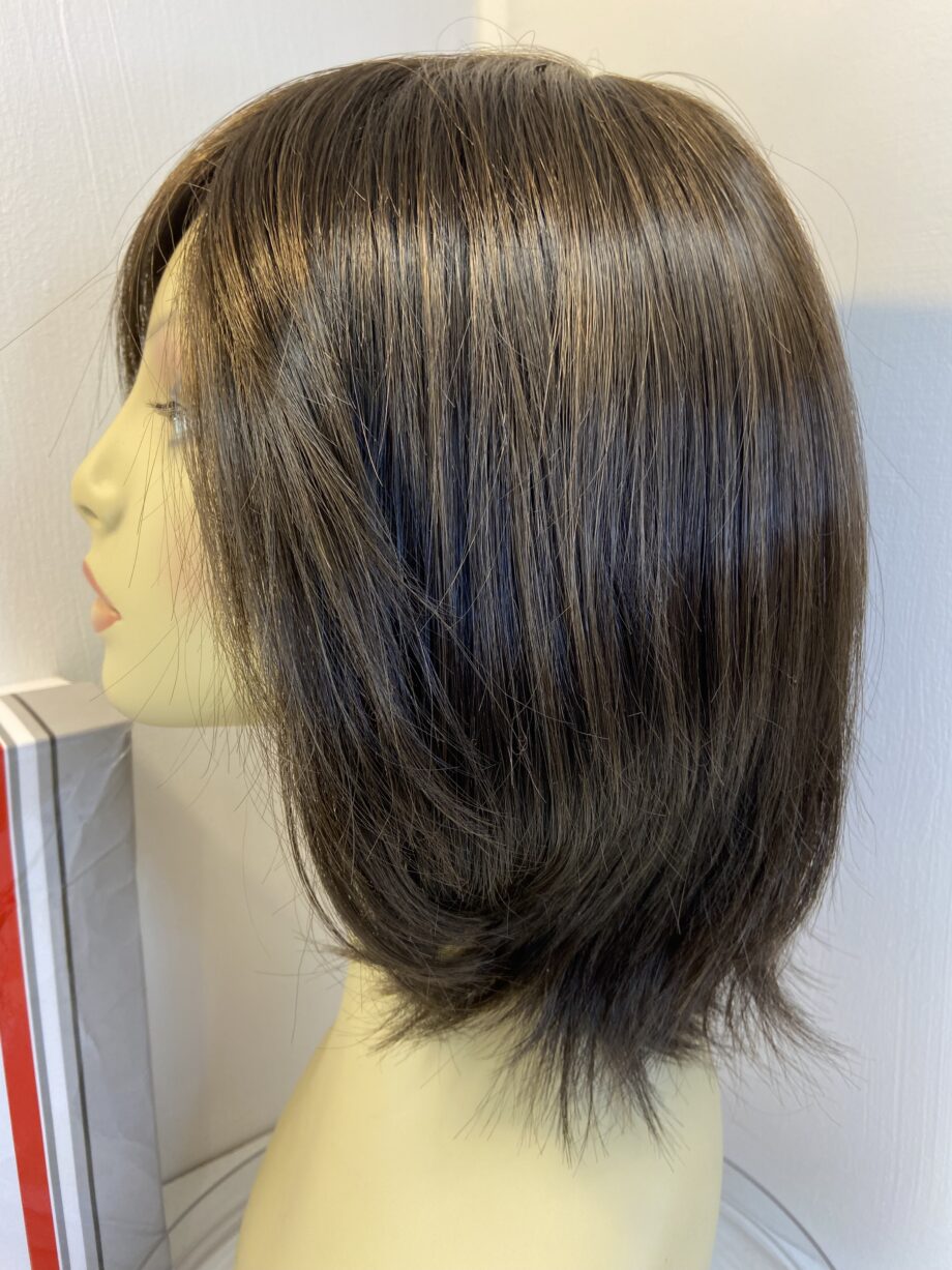 Sleek brown new wig. Bbrms677