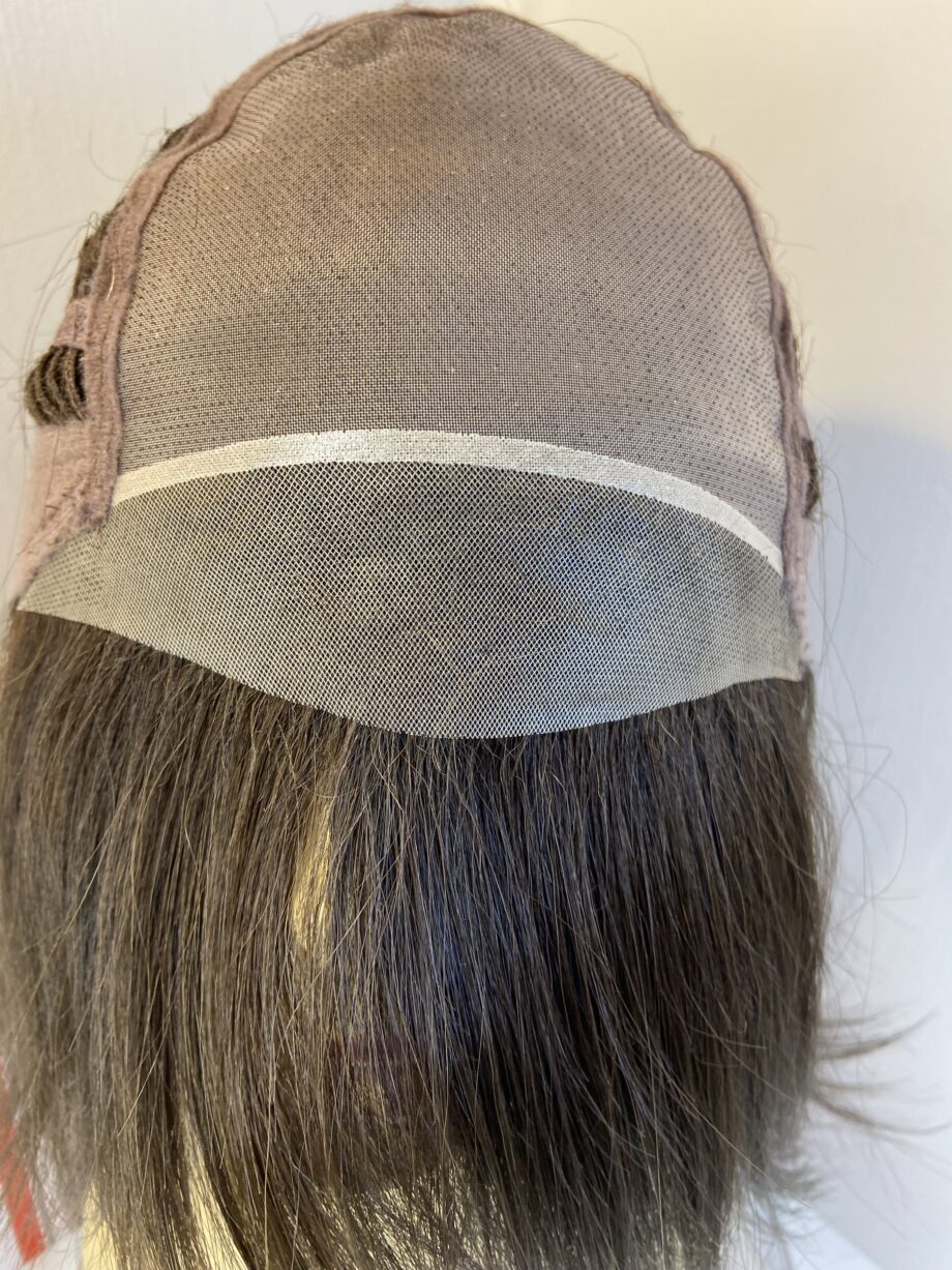 Sleek brown new wig. Bbrms677