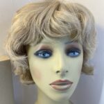 Amore design blonde wavy wig. Bblsc678