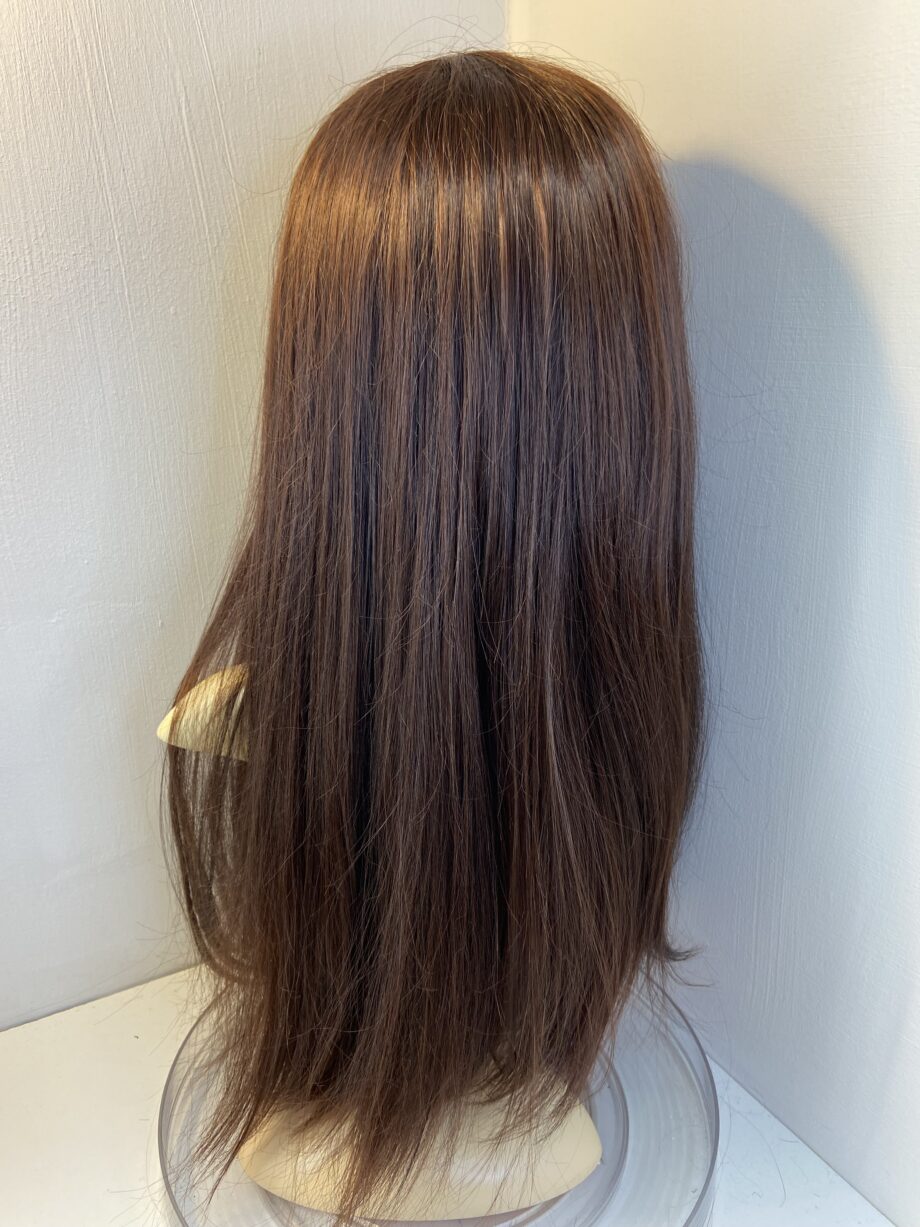 Long brown wig. Brls5012