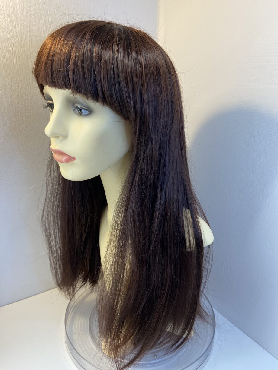 Long brown wig. Brls5012