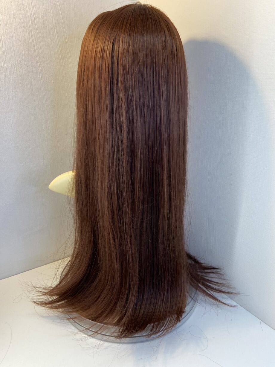 Extra long auburn brown wig. Brls5018