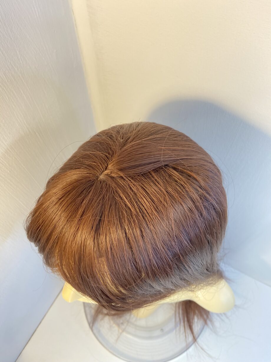 Extra long auburn brown wig. Brls5018