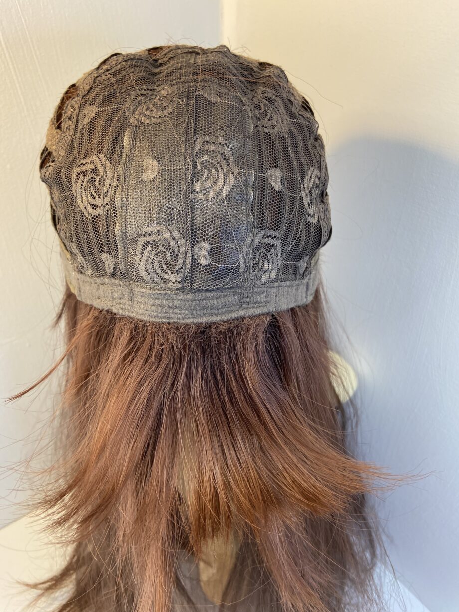 Extra long auburn brown wig. Brls5018