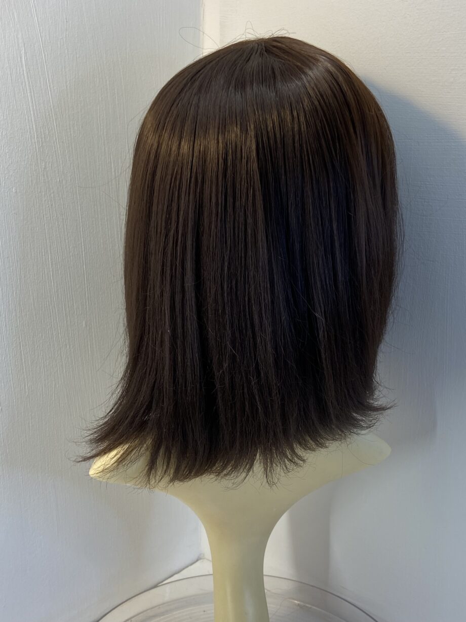 Brown beautiful mid length wig. Brms3363