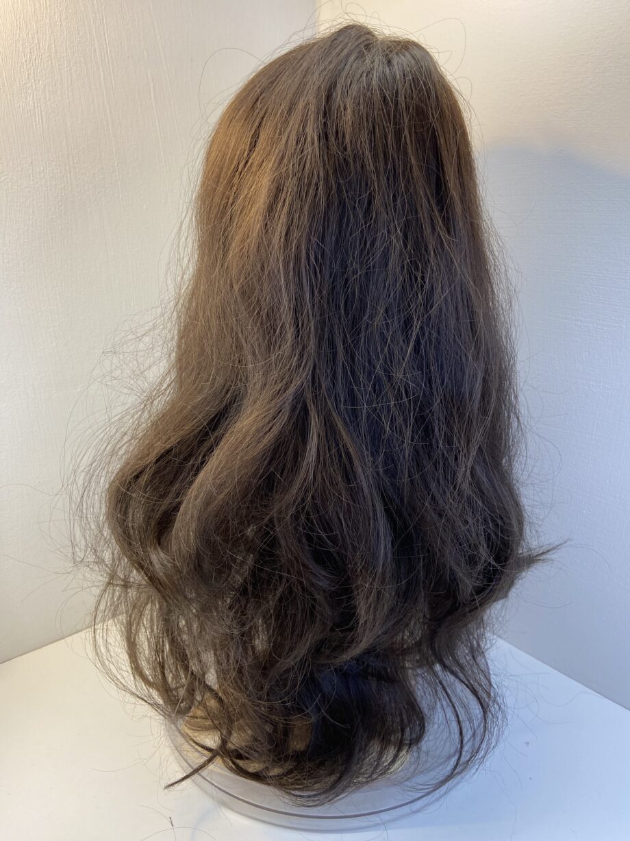 Extra long brown wavy wig. Brlw3364