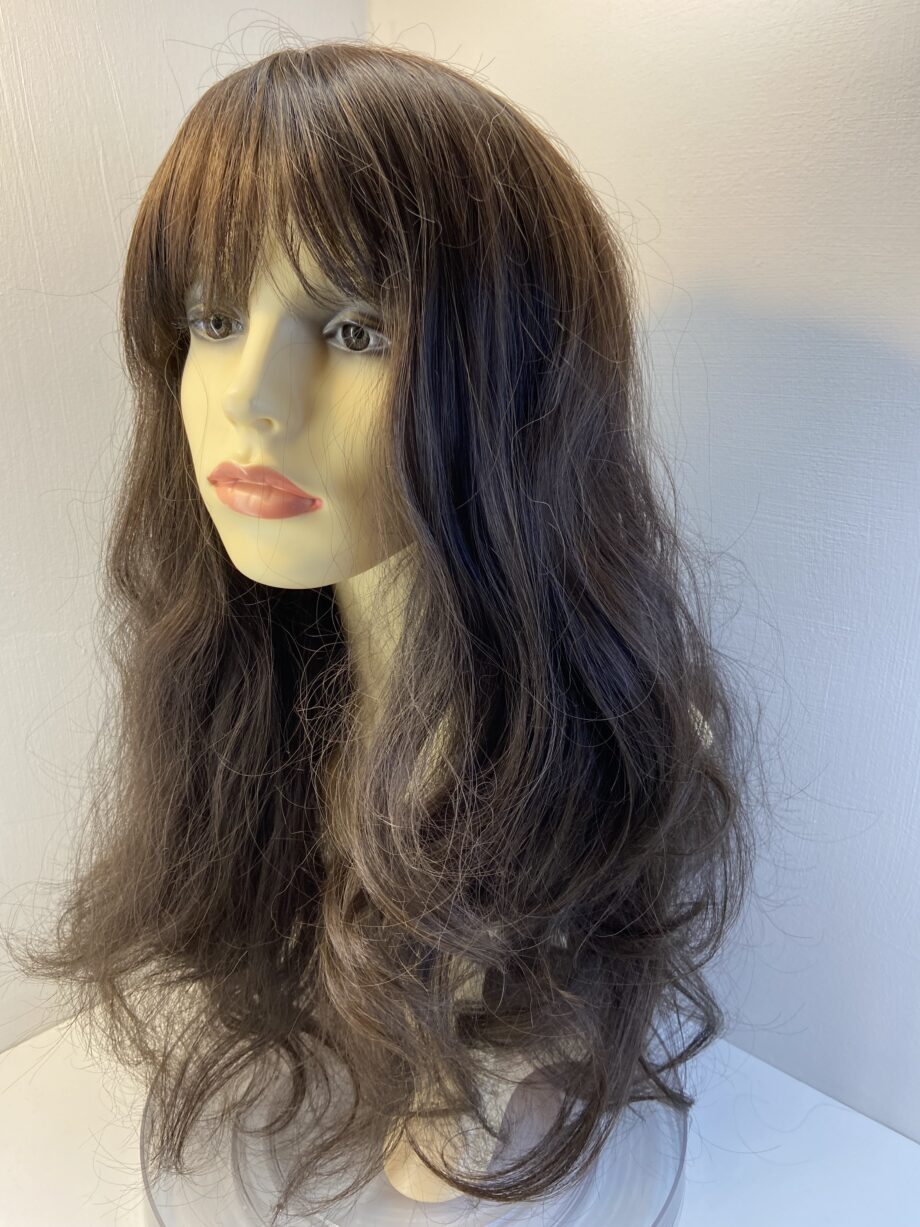 Extra long brown wavy wig. Brlw3364