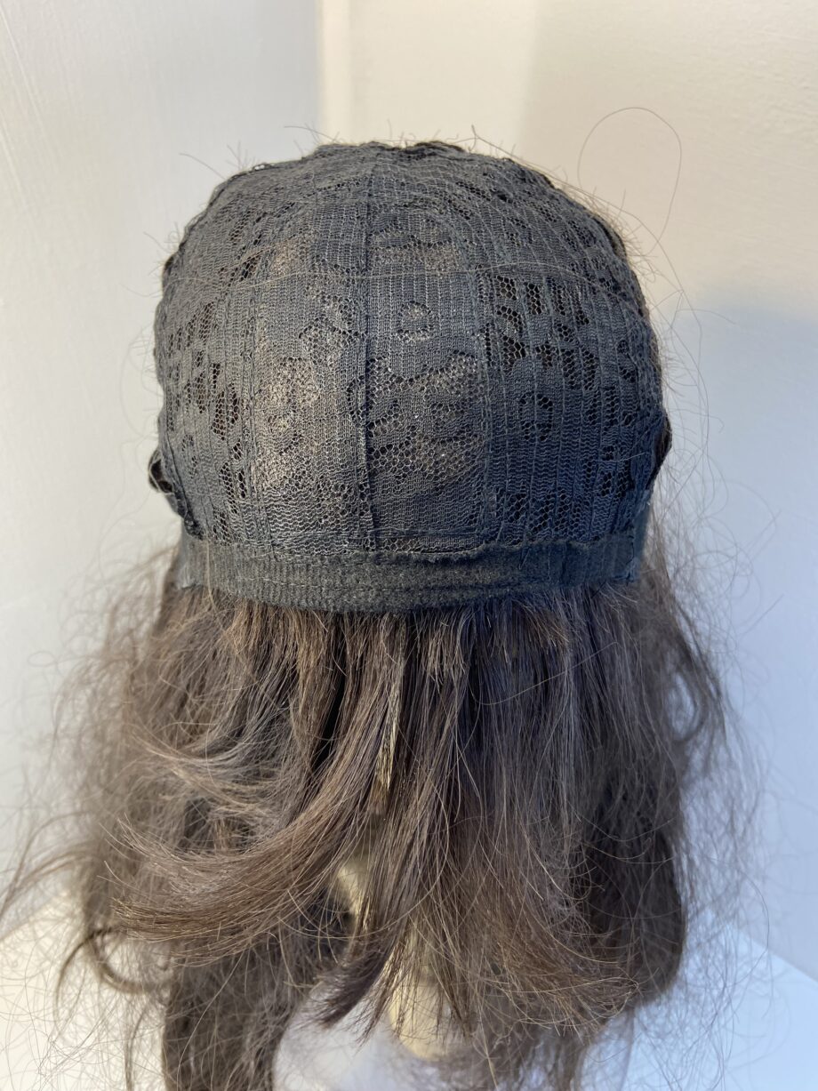 Extra long brown wavy wig. Brlw3364