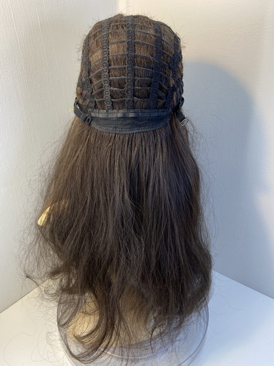 Extra long brown wavy wig. Brlw3364