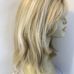 Long blonde rooted wig. Blls653