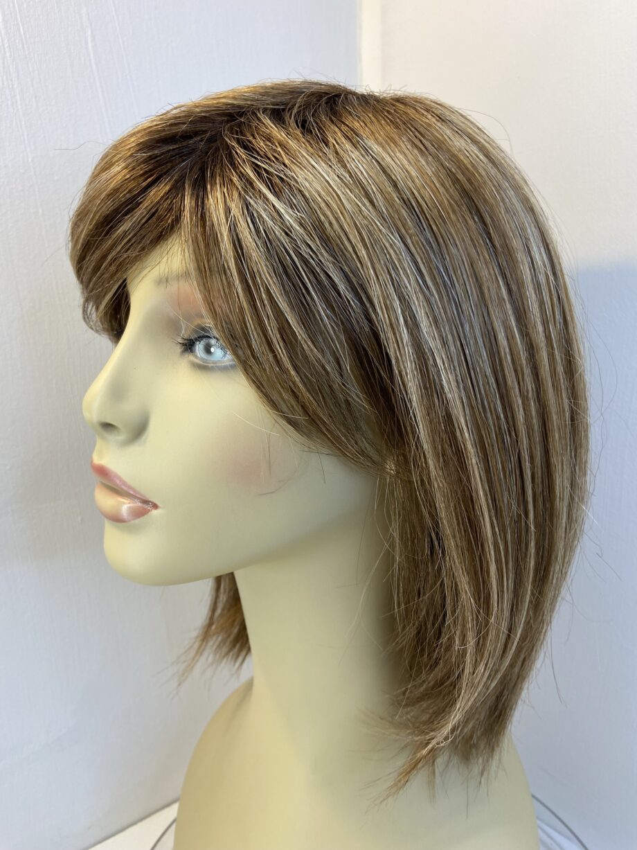 Brown  stylish wig. Brms3369