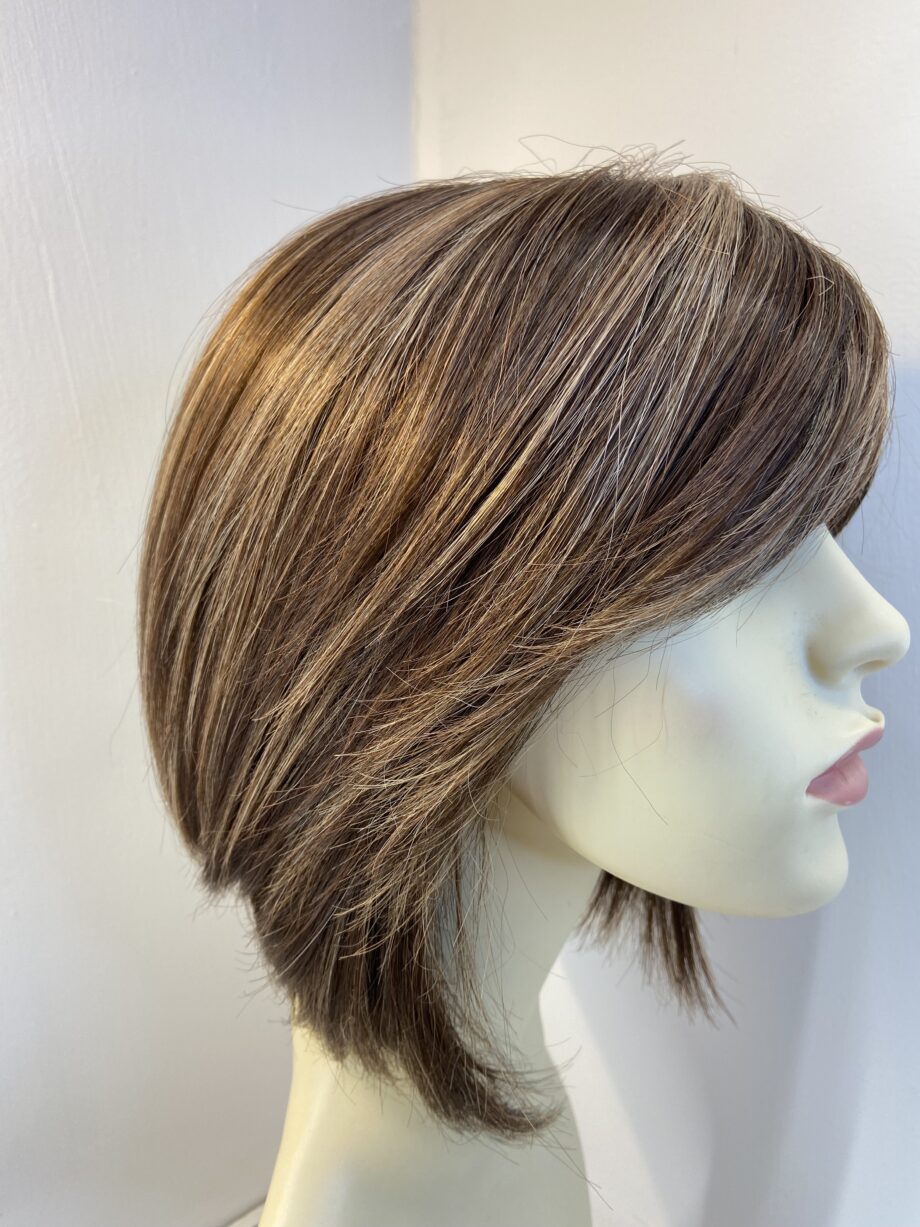 Rene of Paris brown highlighted wig. Brss3370