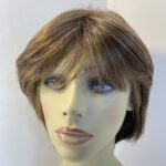 Beautiful soft brown short wig. Brss3371