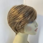 Stunning designer brown wig. Brss3372