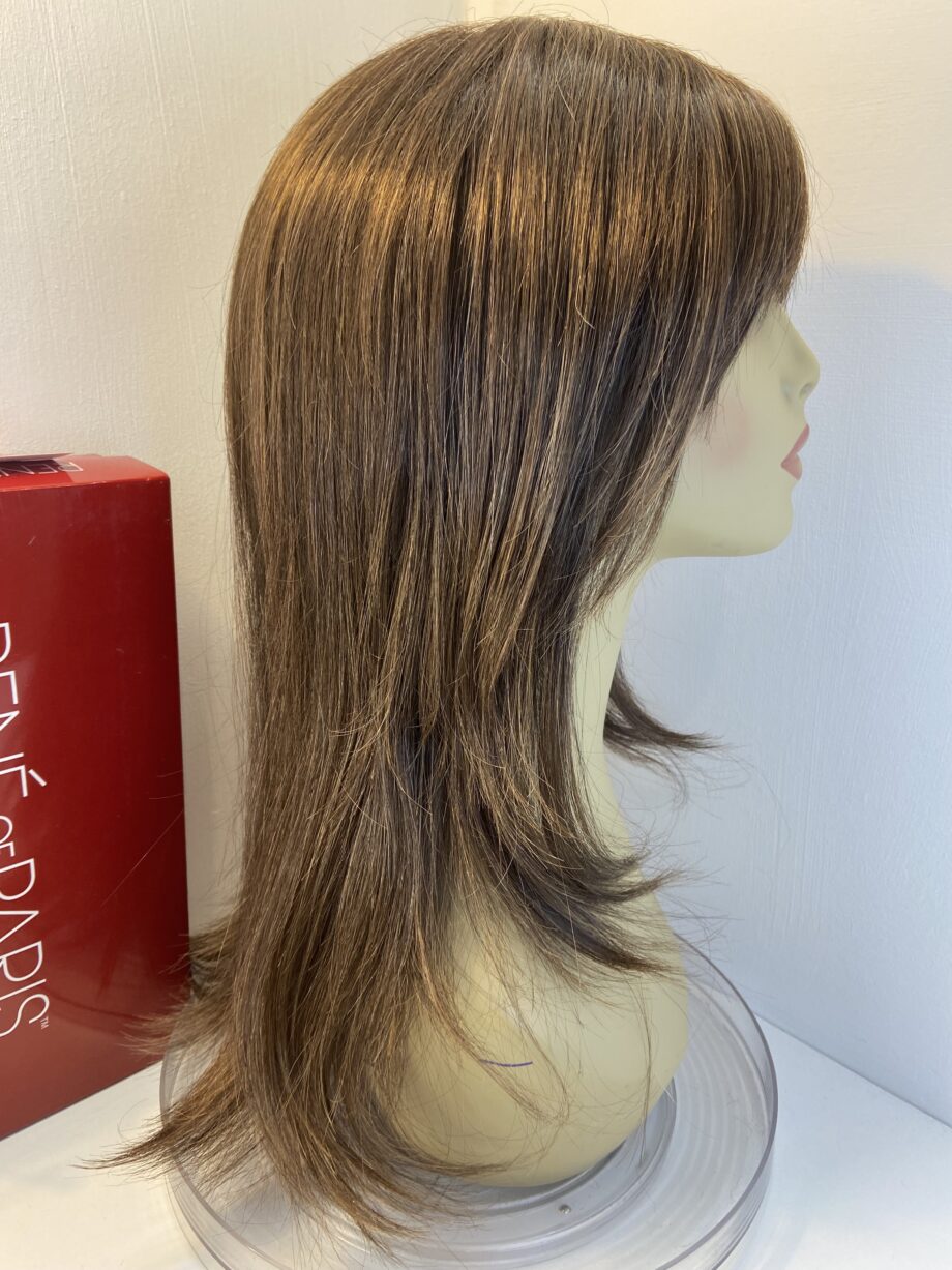 Long ginger brown Rene of Paris wig. Bbrls690