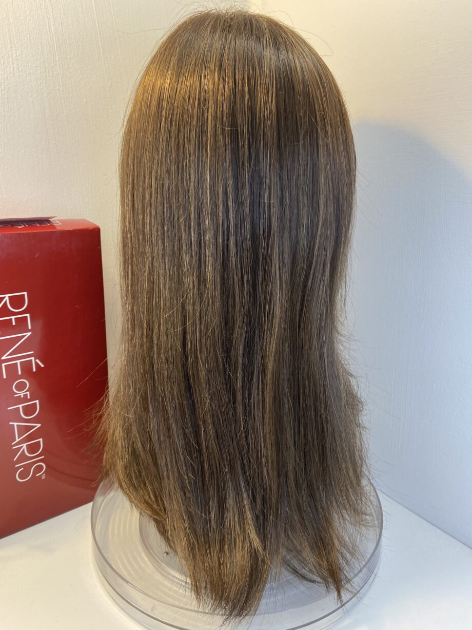 Long ginger brown Rene of Paris wig. Bbrls690