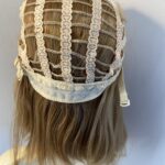 Shiny honey blonde highlighted wig. Blls664
