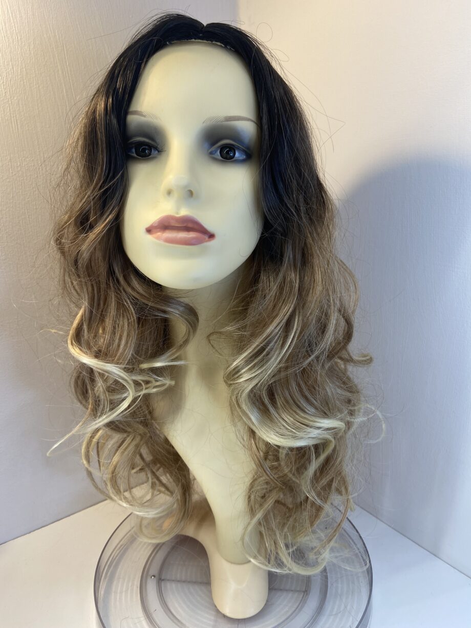 Super Brown/blonde curly long wig new. Bllc123