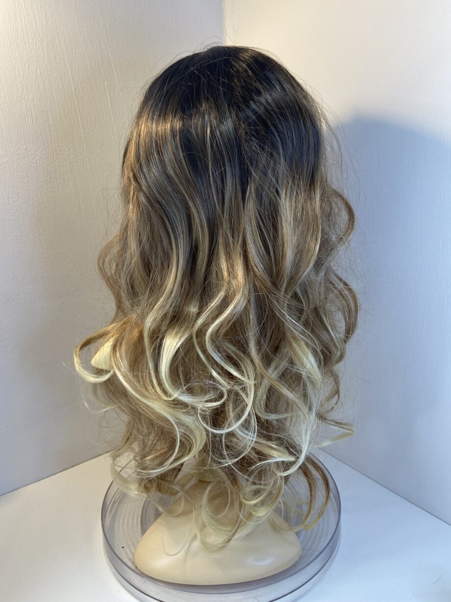 Super Brown/blonde curly long wig new. Bllc123