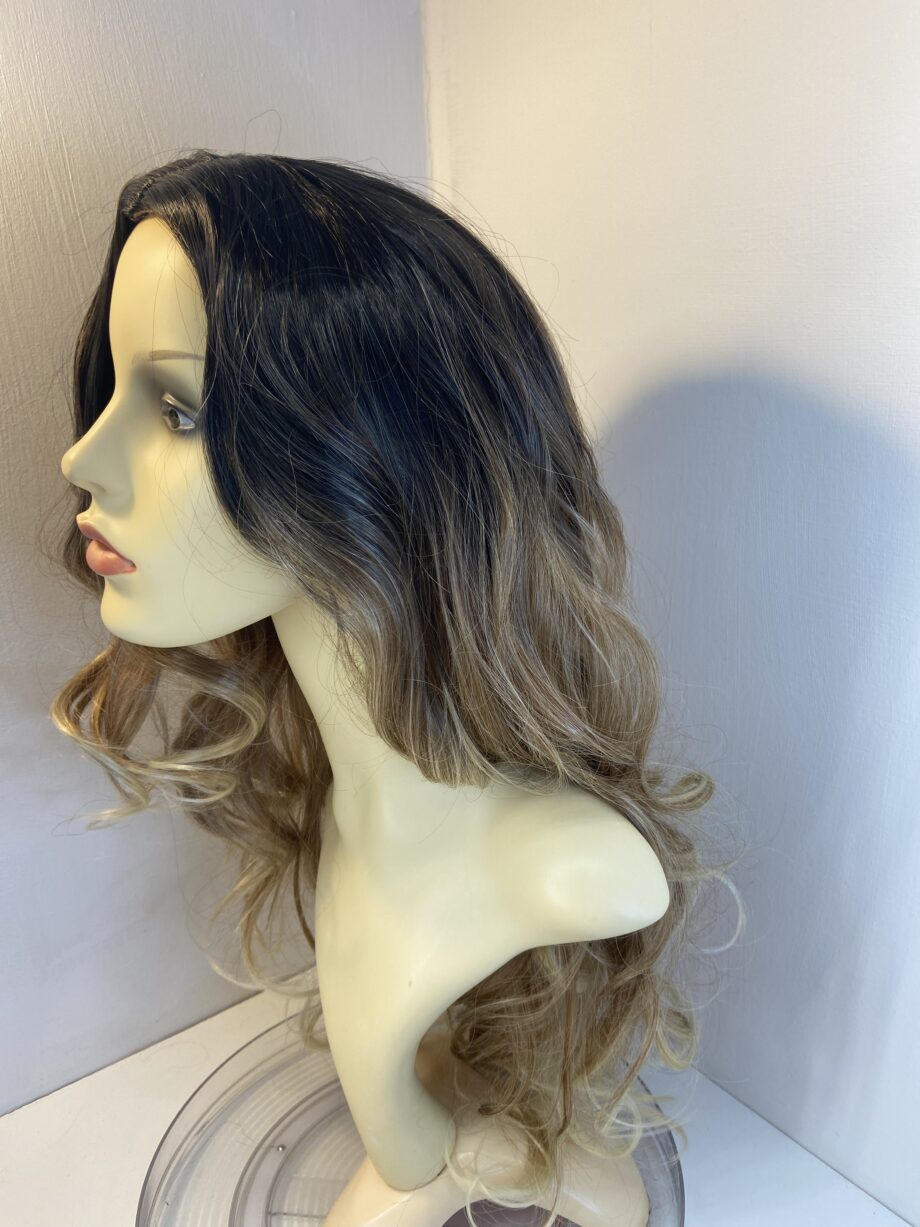 Super Brown/blonde curly long wig new. Bllc123