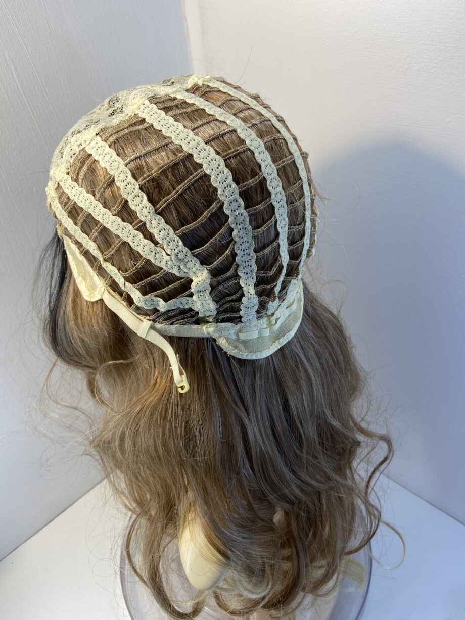 Super Brown/blonde curly long wig new. Bllc123