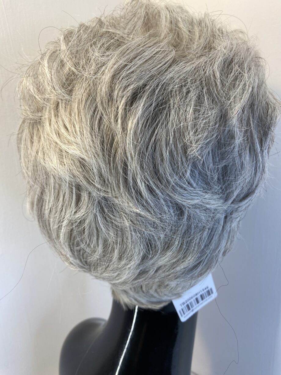 New short silver grey wig. Gsw771