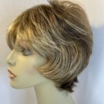 Beautiful brown soft wig. Brsw777
