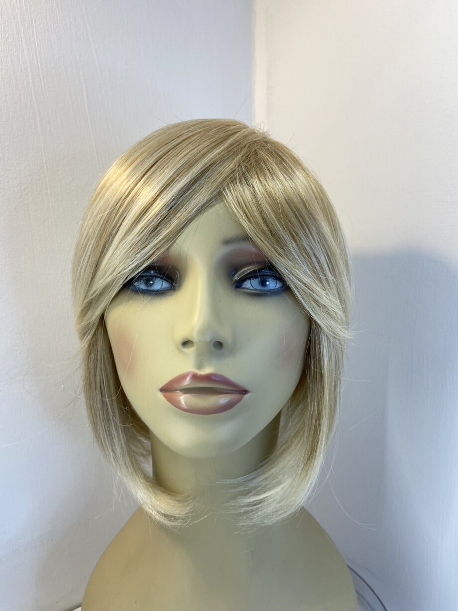 Super Shiny blonde new wig. Blms130