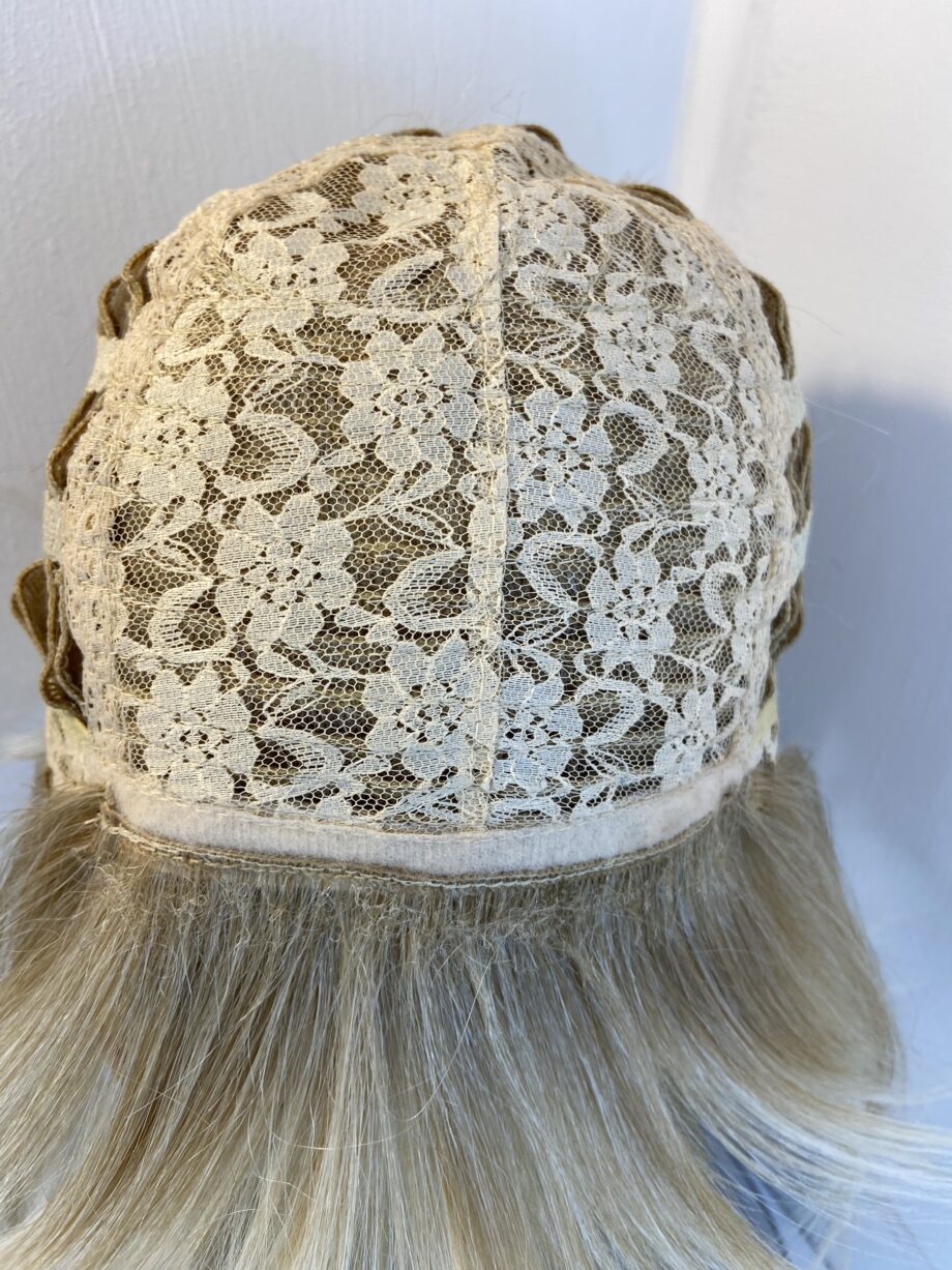 Super Shiny blonde new wig. Blms130