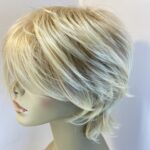 Beautiful blonde new wig. Blmw133