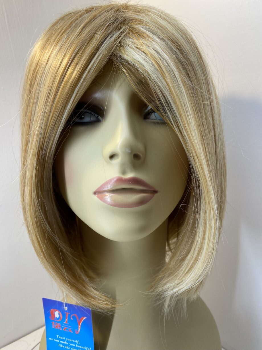 New blonde mid length wig. Blms5030