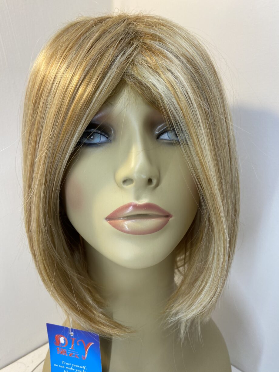 New blonde mid length wig. Blms5030