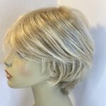 Stylish blonde wig. Blms138