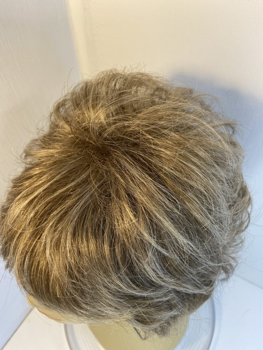 Brown Gabor designer wig. Brsw139