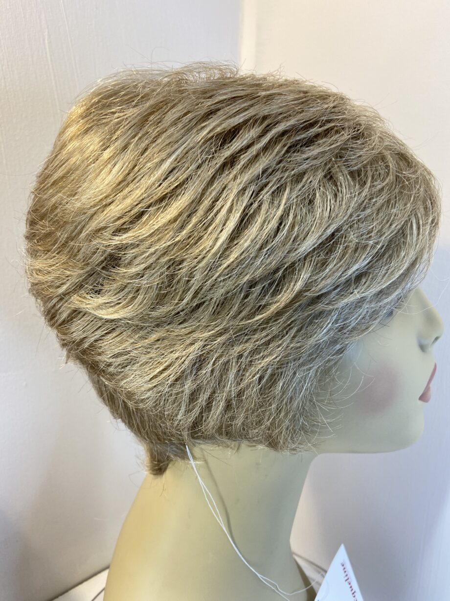 New boxed blonde wheat  designer wig. Bblsw694