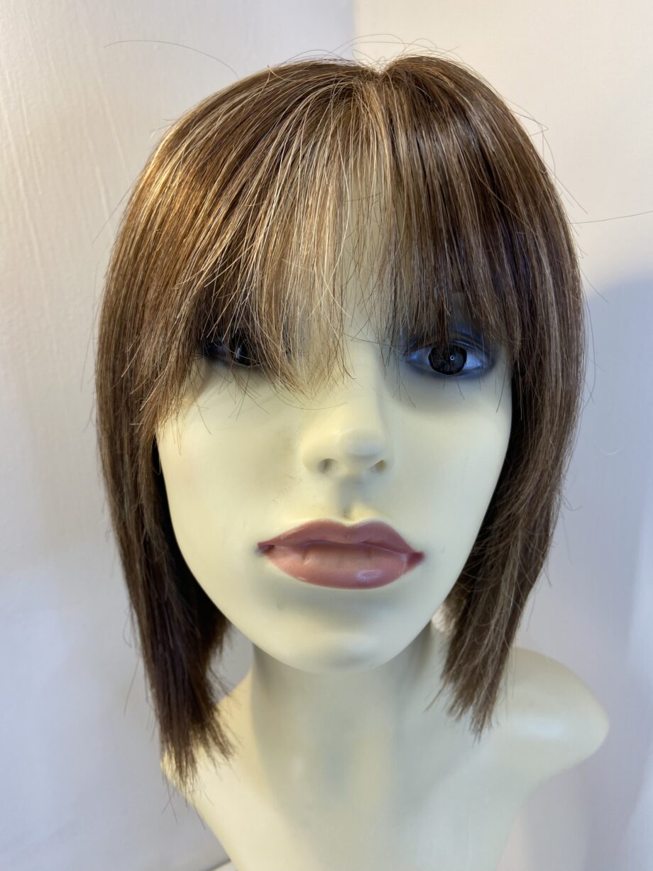 Brown mid length wig. Brls3387
