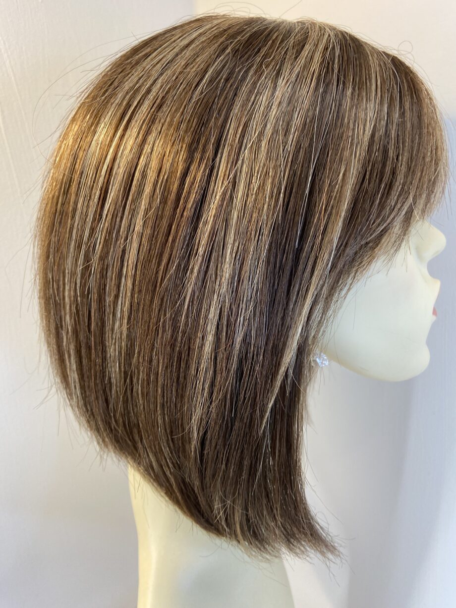 Brown mid length wig. Brls3387