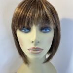 Shiny brown highlighted wig. Brms3388