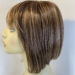 Shiny brown highlighted wig. Brms3388