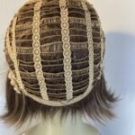 Shiny brown highlighted wig. Brms3388
